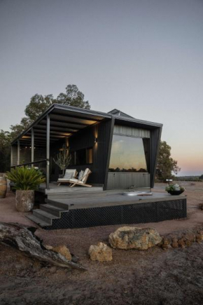 Alisa the Tiny Cabin in Busselton